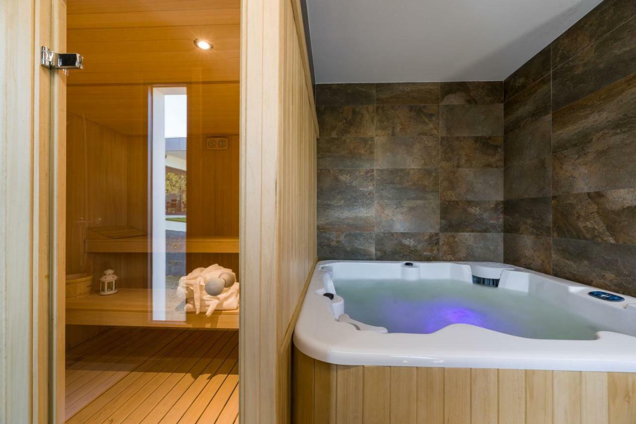 Hotel A Curuxa Wellness Arzúa Exteriér fotografie